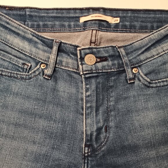 Levi's 711 Skinny Jeans Size 29/8 Low Rise Medium Wash - Picture 4 of 10